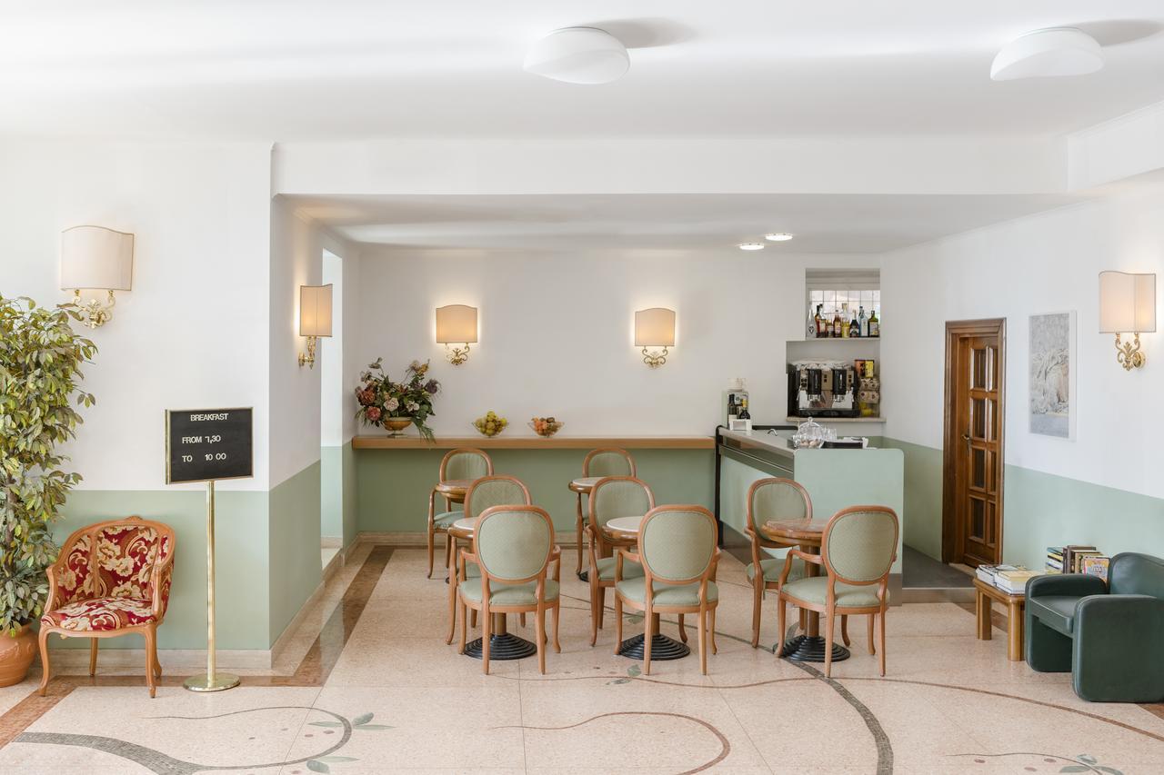 Hotel Riviera Anzio Kültér fotó