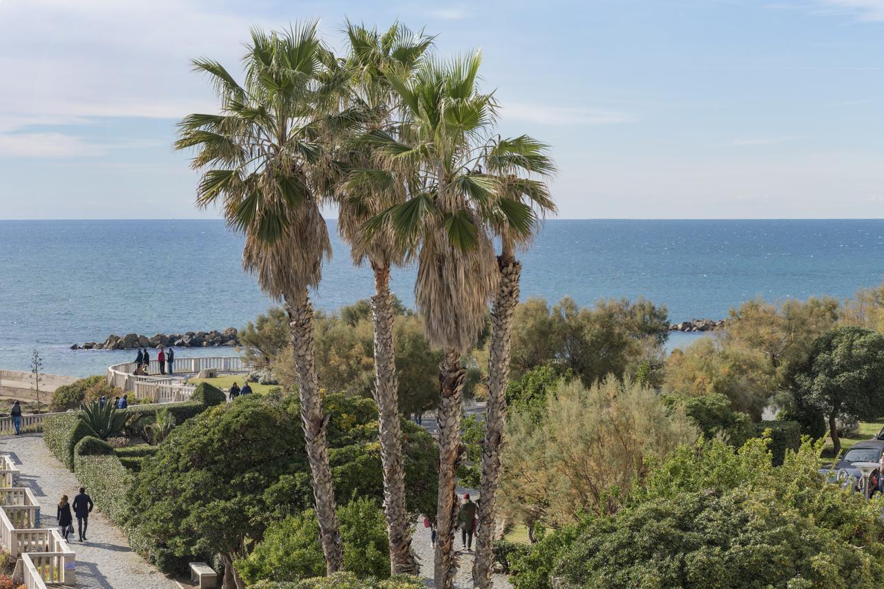 Hotel Riviera Anzio Kültér fotó