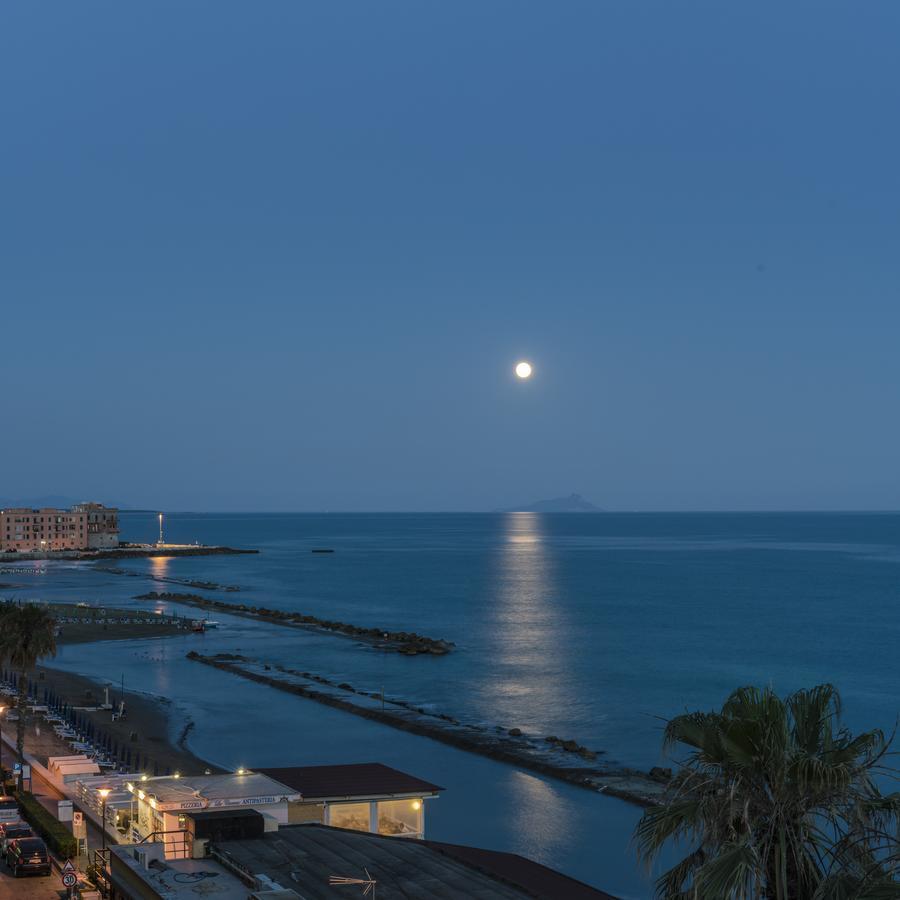 Hotel Riviera Anzio Kültér fotó